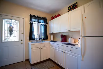 21 Madison Street, Warwick, RI 02888 - Photo 3