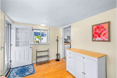 30 Beacon Circle, Cranston, RI 02910 - Photo 13