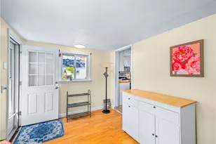 30 Beacon Cir, Cranston, RI 02910 - Photo 13