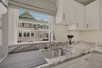 629 Thames Street #2, Newport, RI 02840 - Photo 7