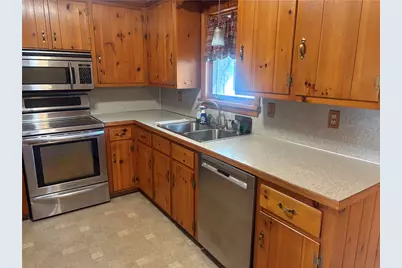 12 Greenway Drive, Bristol, RI 02809 - Photo 3