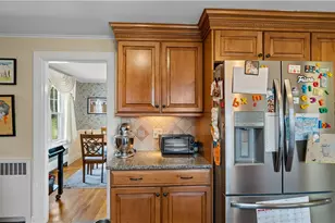 27 Merry Mount Dr, Warwick, RI 02888 - Photo 9