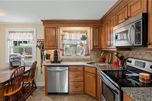 27 Merry Mount Dr, Warwick, RI 02888 - Photo 11