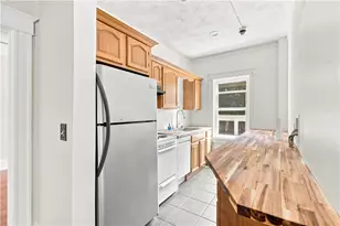 1729 S Rd, South Kingstown, RI 02881 - Photo 9