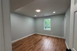 24 Hymer St, Providence, RI 02908 - Photo 3