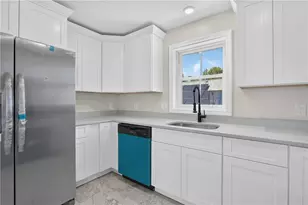 50 Armington Ave, Providence, RI 02908 - Photo 11