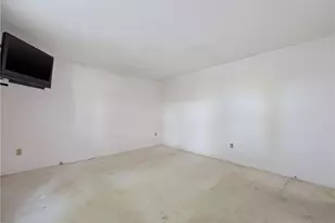 43 Crothers Ave, Cranston, RI 02910 - Photo 13