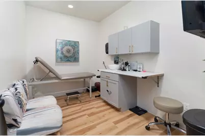 460 Smithfield Avenue, Pawtucket, RI 02860 - Photo 13