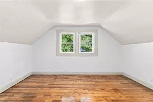 435 Auburn St, Cranston, RI 02910 - Photo 7
