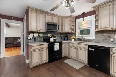 24 Kenmore Street, West Warwick, RI 02893 - Photo 5