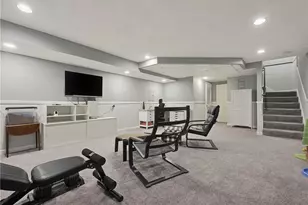 572 Smithfield Rd, North Providence, RI 02904 - Photo 23