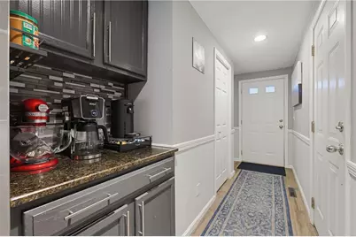 572 Smithfield Road #12, North Providence, RI 02904 - Photo 5