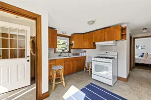 18 Townsend Dr, Barrington, RI 02806 - Photo 13