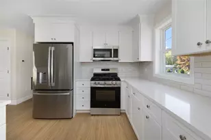 23 Wood St, Warwick, RI 02889 - Photo 17