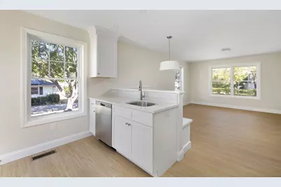 19 Wood Street #A, Warwick, RI 02889 - Photo 9