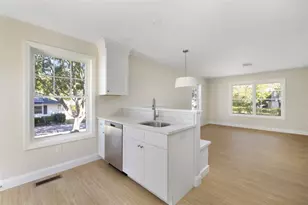 19 Wood St, Warwick, RI 02889 - Photo 9