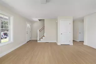 19 Wood St, Warwick, RI 02889 - Photo 5