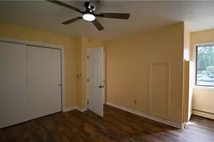 23 Village Ct, West Warwick, RI 02893 - Photo 9