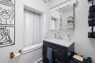 29 Sherwood Rd, Middletown, RI 02842 - Photo 13
