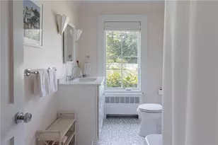 124 Harrison Ave, Newport, RI 02840 - Photo 21