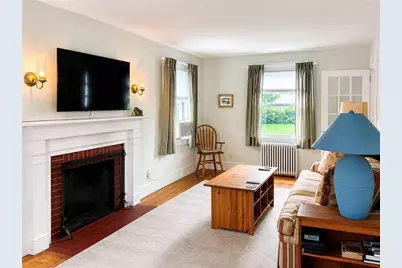 94 Eustis Avenue, Newport, RI 02840 - Photo 3