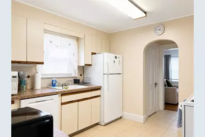 94 Eustis Avenue, Newport, RI 02840 - Photo 7