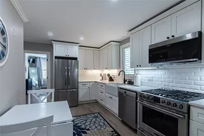 30 Prospect Hill #1, Newport, RI 02840 - Photo 5