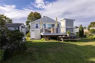 23 1st St, Westerly, RI 02891 - Photo 9