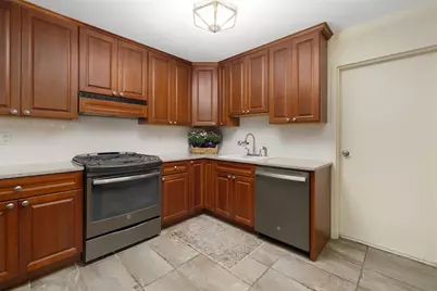151 Edaville Court, Warwick, RI 02886 - Photo 7