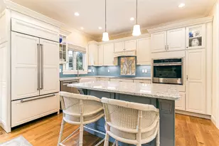 13 Howe St, Bristol, RI 02809 - Photo 19