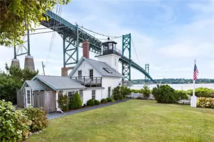 7 Old Ferry Rd, Bristol, RI 02809 - Photo 1