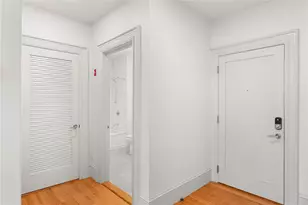31 Parade St, Providence, RI 02909 - Photo 5