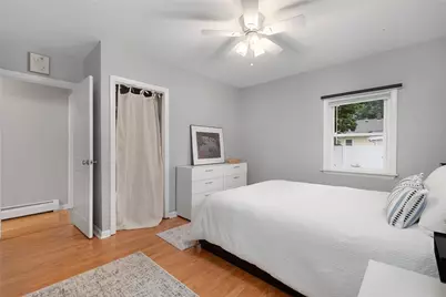 22 Lake Avenue, Barrington, RI 02806 - Photo 29