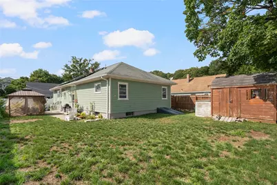 22 Lake Avenue, Barrington, RI 02806 - Photo 3