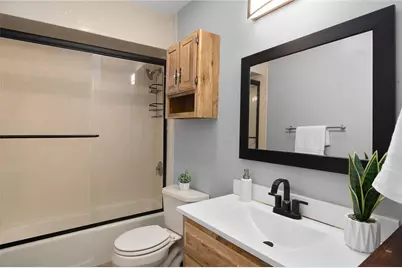 22 Lake Avenue, Barrington, RI 02806 - Photo 37