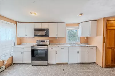 738 Lonsdale Avenue, Central Falls, RI 02863 - Photo 5