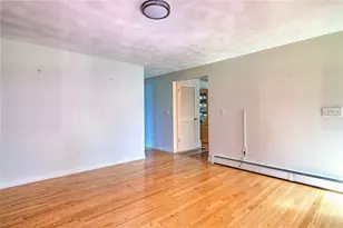 8 Ashby St, Johnston, RI 02919 - Photo 9