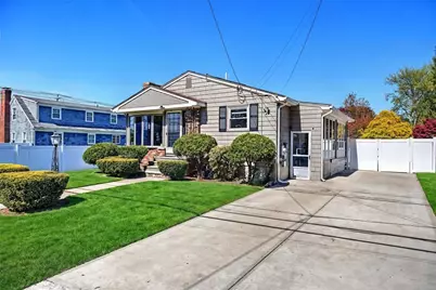 8 Ashby Street, Johnston, RI 02919 - Photo 3