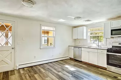 8 Ashby Street, Johnston, RI 02919 - Photo 11