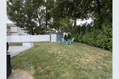 35 Bellman Avenue, Warwick, RI 02886 - Photo 3