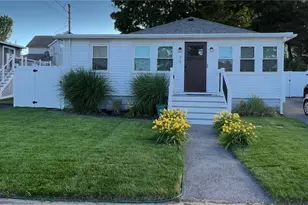 35 Bellman Ave, Warwick, RI 02886 - Photo 1