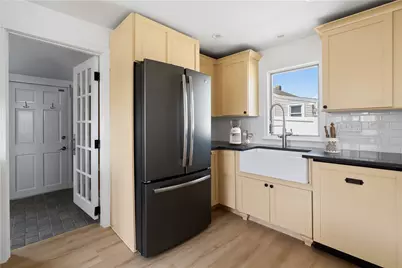 29 Aquidneck Avenue, Portsmouth, RI 02871 - Photo 11