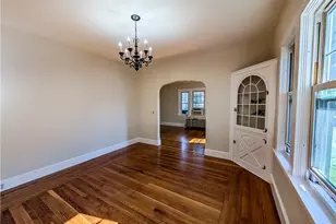 102 Burnside St, Cranston, RI 02910 - Photo 9