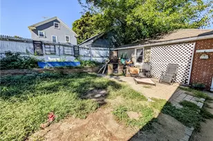 102 Burnside St, Cranston, RI 02910 - Photo 23