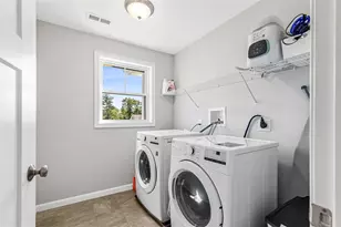 14 Minglewood Dr, Coventry, RI 02816 - Photo 33