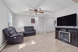 19 Carr St, Providence, RI 02905 - Photo 9
