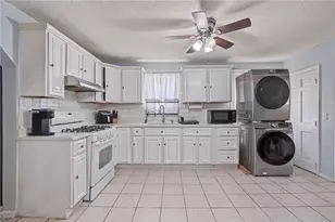 19 Carr St, Providence, RI 02905 - Photo 3
