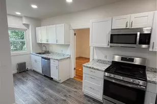 19 Manning St, Pawtucket, RI 02860 - Photo 3