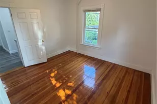 19 Manning St, Pawtucket, RI 02860 - Photo 7