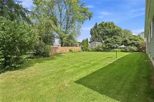 10 Grant St, West Warwick, RI 02893 - Photo 11
